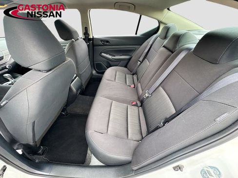 Used 2025 Nissan Altima 2.5 SV FWD image 31