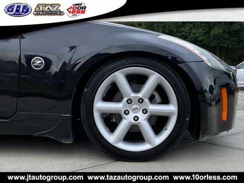Used 2005 Nissan 350Z Touring RWD image 9