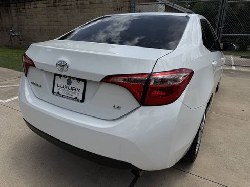 Used 2019 Toyota Corolla LE FWD image 12