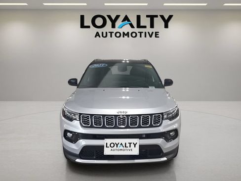Used 2025 Jeep Compass Limited AWD/4WD image 8