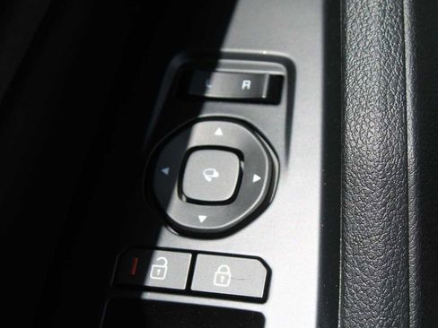 New 2026 Kia Sportage SX image 21