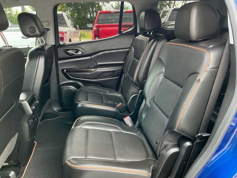 Used 2023 GMC Acadia AT4 w/ Technology Package AWD/4WD image 23