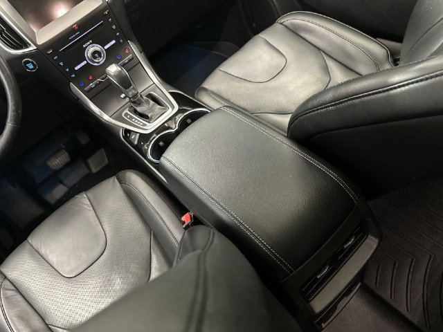Used 2017 Ford Edge Titanium w/ Equipment Group 301A AWD/4WD image 28