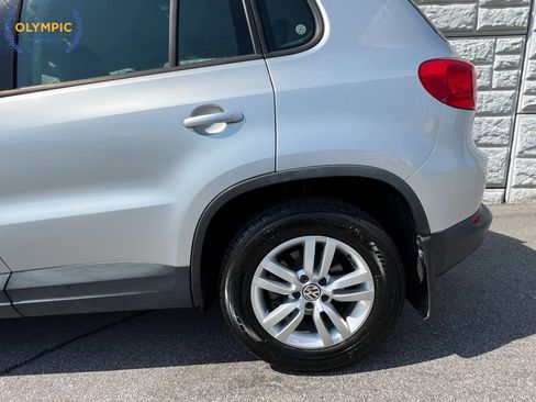 Used 2017 Volkswagen Tiguan S FWD image 10