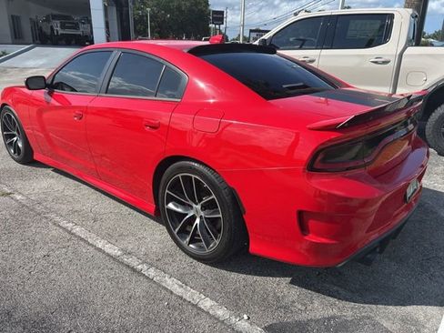 Used 2017 Dodge Charger R/T Scat Pack RWD image 5