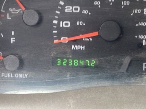 Used 2002 Ford F350 Lariat image 18