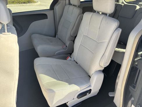 Used 2011 Chrysler Town & Country Touring w/ Security Group image 17