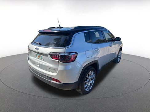 Used 2025 Jeep Compass Limited image 7