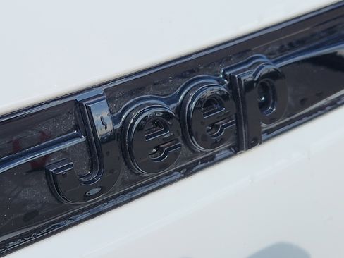 New 2026 Jeep Grand Cherokee Limited w/ Limited Altitude Package RWD image 7