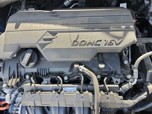 Used 2023 Hyundai Elantra SEL image 21