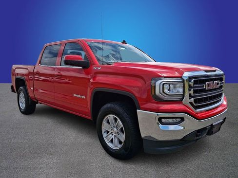 Used 2018 GMC Sierra 1500 SLE w/ SLE Value Package AWD/4WD image 3