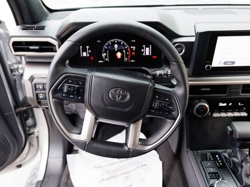 Used 2025 Toyota 4Runner Limited image 48