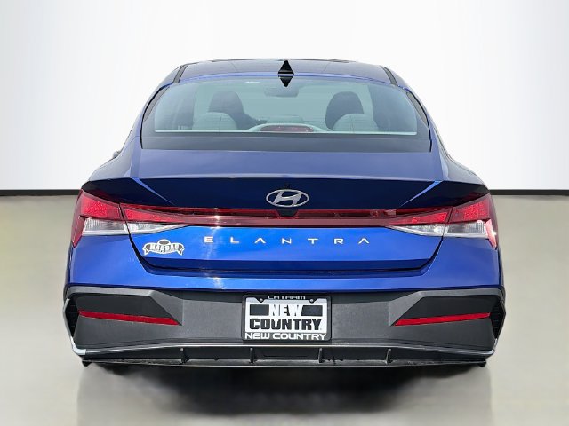 Used 2024 Hyundai Elantra SEL FWD image 6
