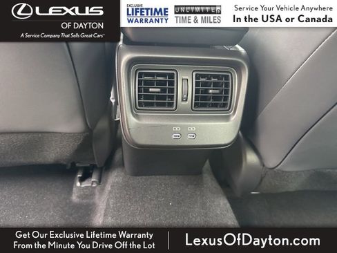 Used 2023 Toyota Crown Limited image 31