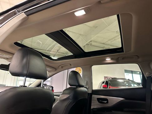 Used 2018 Nissan Murano Platinum FWD image 31