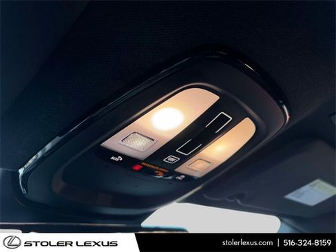 Used 2022 Volvo XC40 P8 Recharge Ultimate image 37