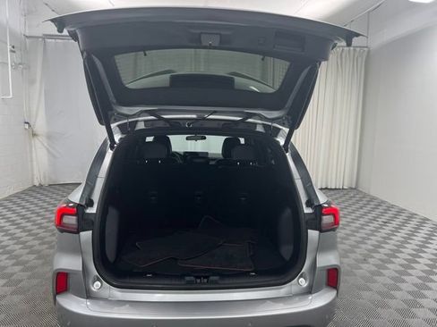 Used 2023 Ford Escape ST-Line w/ Tech Pack #1 AWD/4WD image 8