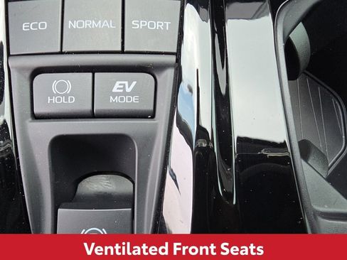 Used 2026 Toyota Camry XLE w/ Premium Plus Package FWD image 29
