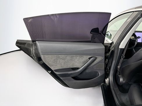 Used 2018 Tesla Model 3 Long Range image 25