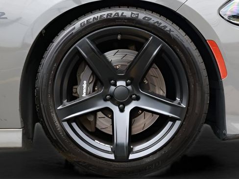 Used 2018 Dodge Charger R/T image 40