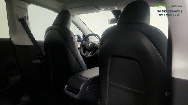 Used 2025 Tesla Model Y Long Range RWD image 38