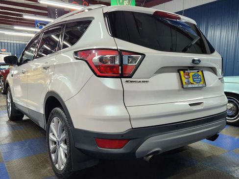 Used 2017 Ford Escape Titanium image 6
