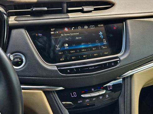 Used 2018 Cadillac XT5 FWD image 13