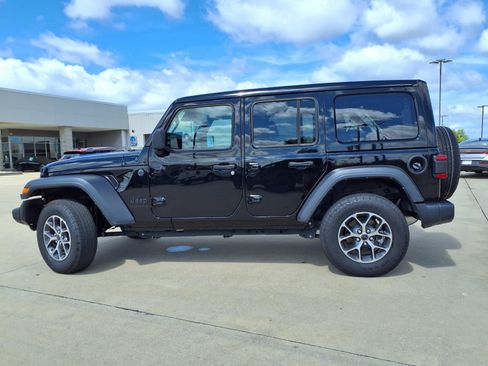 Used 2025 Jeep Wrangler Unlimited Sport AWD/4WD image 33
