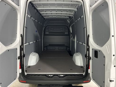 New 2025 Mercedes-Benz Sprinter 2500 image 13