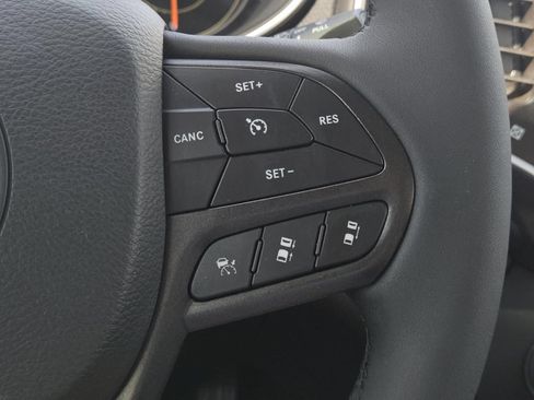 Used 2022 Jeep Cherokee Trailhawk w/ Sound & Nav Group AWD/4WD image 23