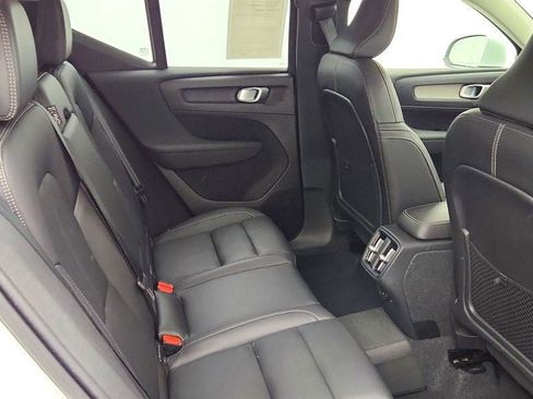 Used 2024 Volvo XC40 B5 Plus w/ Climate Package AWD/4WD image 23