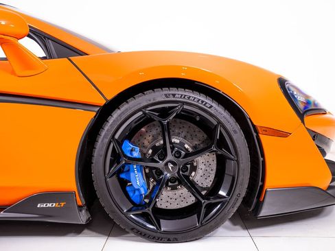 Used 2020 McLaren 600LT Spider RWD image 21