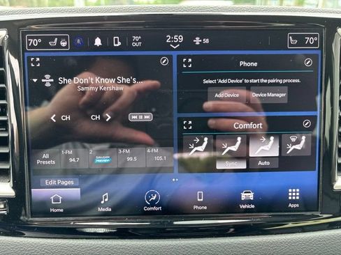 Used 2023 Chrysler Pacifica Touring-L FWD image 24