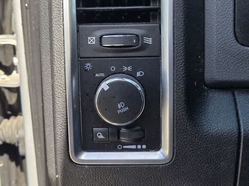 Used 2018 RAM 1500 Big Horn AWD/4WD image 18