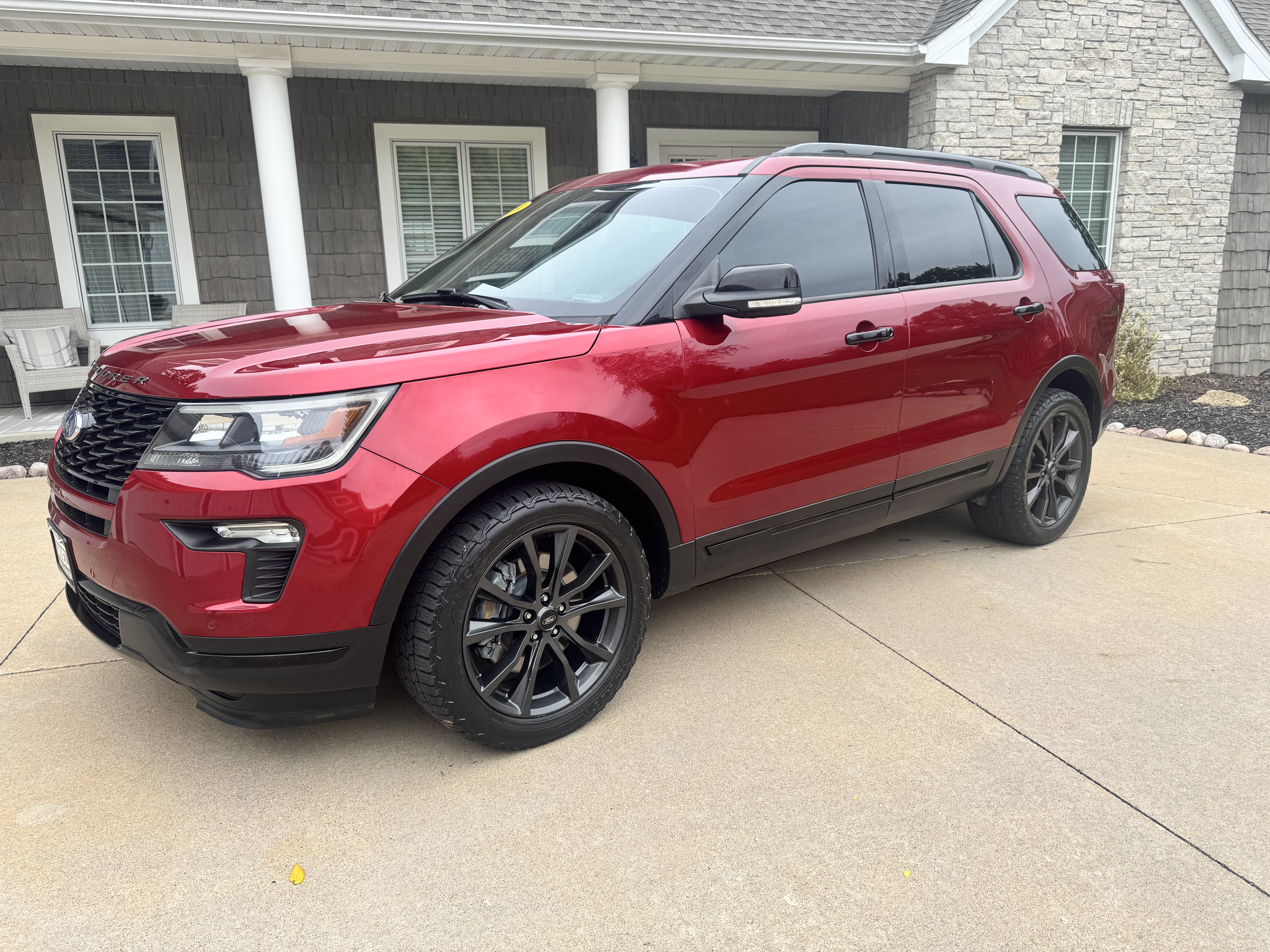 Used 2019 Ford Explorer Sport w/ Ford Safe & Smart Package AWD/4WD image 2
