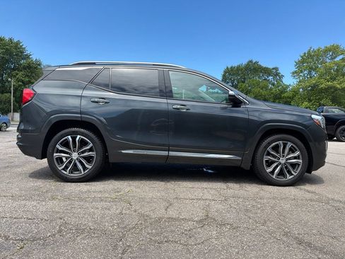 Used 2018 GMC Terrain Denali w/ Advanced Safety Package FWD image 5