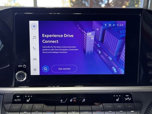 Certified 2025 Toyota Camry SE image 30