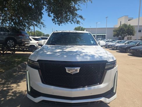 Used 2021 Cadillac Escalade Sport w/ Driver Assist Tech Package AWD/4WD image 11
