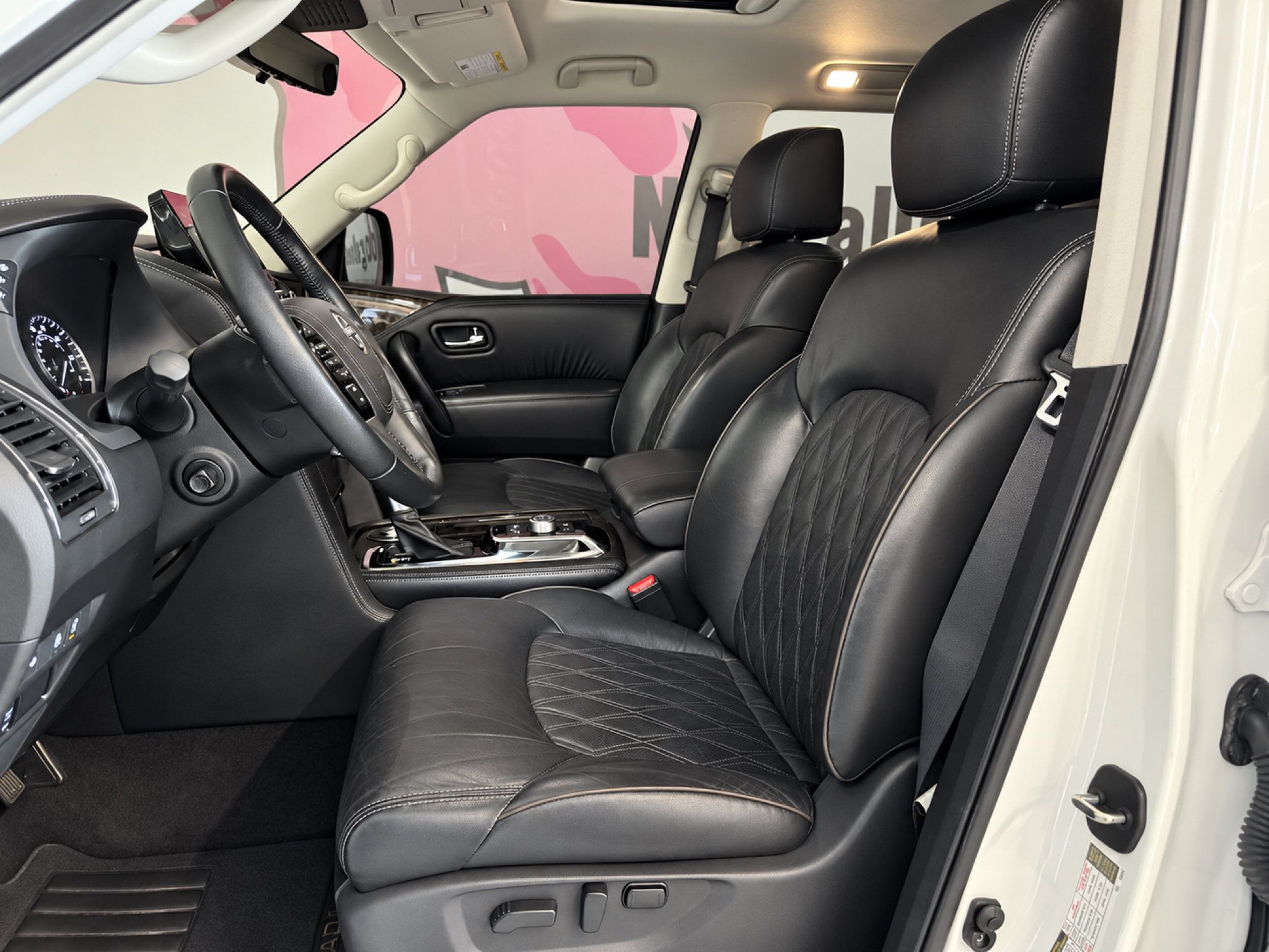 Used 2022 Nissan Armada Platinum w/ Captain's Chairs Package RWD image 16
