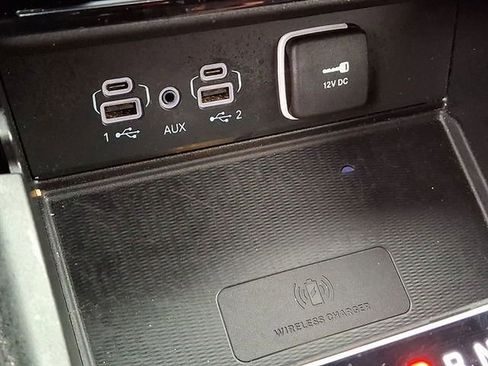 Used 2024 Jeep Grand Cherokee L Laredo image 25