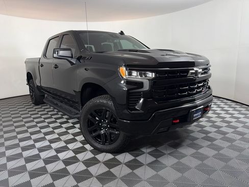 Used 2025 Chevrolet Silverado 1500 LT Trail Boss w/ LPO, Dark Essentials Package AWD/4WD image 1