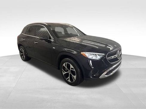 Used 2025 Mercedes-Benz GLC 350e 4MATIC image 38