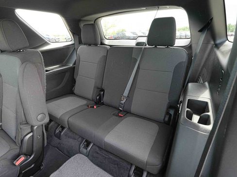 Used 2023 Chevrolet Traverse LT AWD/4WD image 21