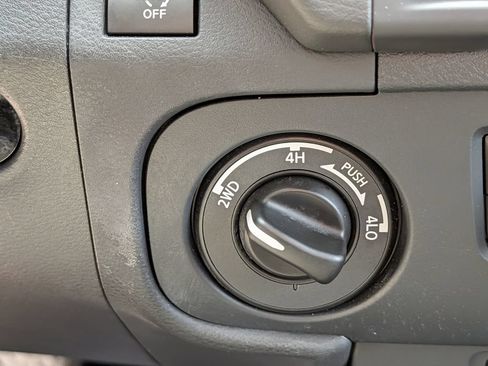 Used 2026 Nissan Frontier PRO-4X AWD/4WD image 21