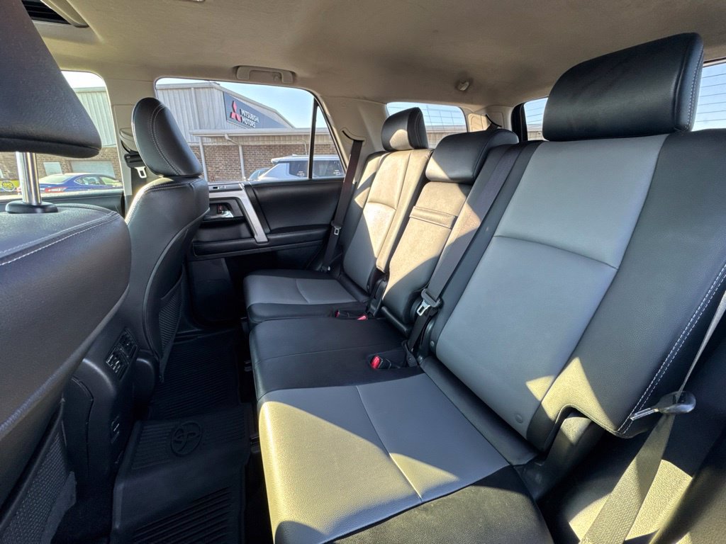 Used 2018 Toyota 4Runner SR5 Premium AWD/4WD image 26