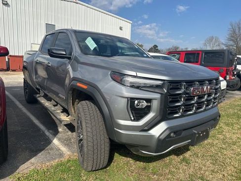 Used 2024 GMC Canyon AT4 image 3