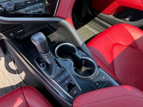 Used 2018 Toyota Camry XSE FWD image 13