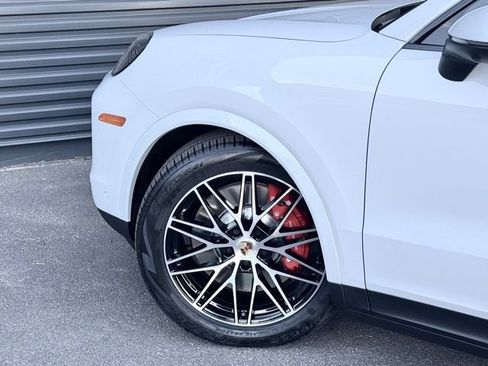 New 2026 Porsche Cayenne S AWD/4WD image 12