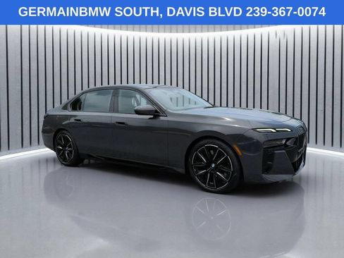 Used 2023 BMW 740i RWD image 3