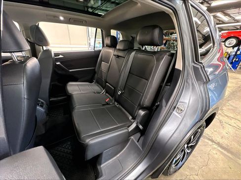 Used 2021 Volkswagen Tiguan SE w/ Panoramic Sunroof Package AWD/4WD image 25